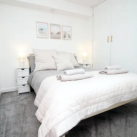 Central Mumbles Apartment, Properties By O & G, Incredible Location, Sleeps 4! Exterior photo