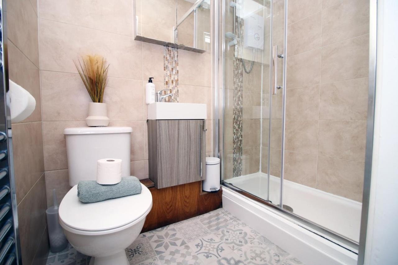 Apartment, By O & G, Incredible Location, Sleeps 4! * The Mumbles