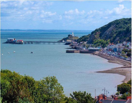 Apartment, By O & G, Incredible Location, Sleeps 4! Apartment The Mumbles