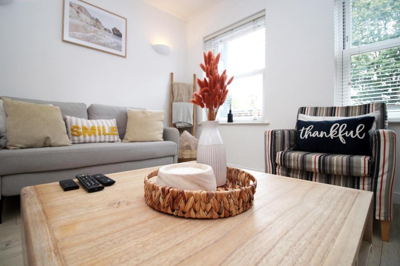 Apartment, By O & G, Incredible Location, Sleeps 4! *
